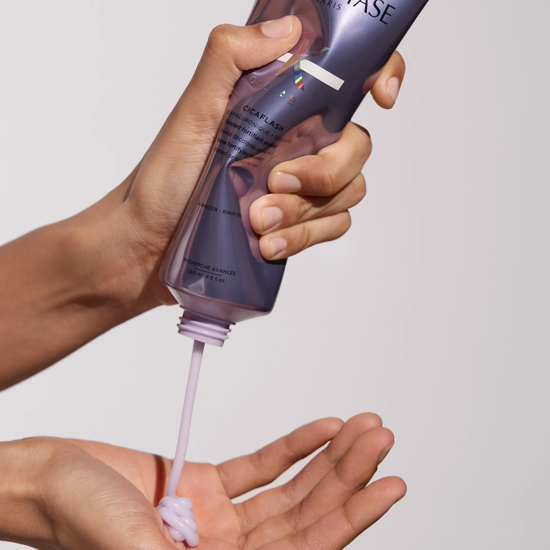 Kérastase Blond Absolu Cicaflash: Intense Fortifying Treatment Conditioner 250ml Sale