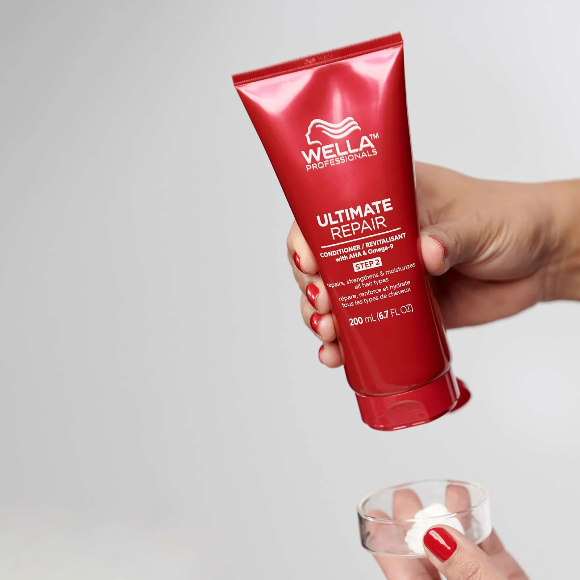 Wella Ultimate Repair Conditioner for All Types of Hair Damage 200ml Hot